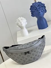 LV Discovery Bumbag Anthracite Grey Monogram Shadow Calf Leather M46108 44x15x9cm - 3