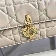 Dior Miss Daisy Mini Bag Trend Beige Macrocannage Lambskin 22x12.5x4cm - 2