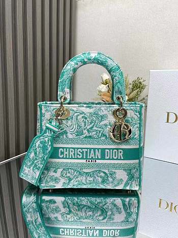 Dior Medium Dioriviera Lady D-Lite Bag Aquamarina Toile de Jouy Embroidery 24x20x12cm