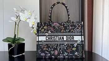 Medium Dior Book Tote Black Multicolor Dior Herbarium Embroidery 36x27.5x16.5cm