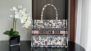 Medium Dior Book Tote White Multicolor Dior Herbarium Embroidery 36x27.5x16.5cm - 1