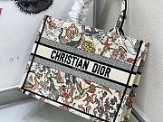 Medium Dior Book Tote White Multicolor Animaux Fantastiques Embroidery 36x27.5x16.5cm - 2