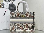 Medium Dior Book Tote White Multicolor Animaux Fantastiques Embroidery 36x27.5x16.5cm - 3