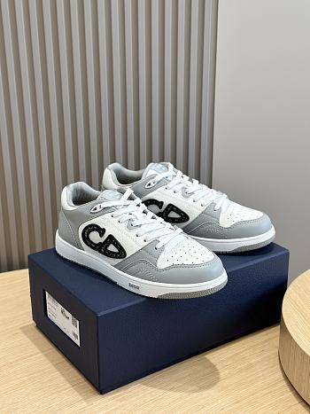 Dior B57 Low-Top Sneaker Dior Gray and White Smooth Calfskin 