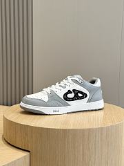 Dior B57 Low-Top Sneaker Dior Gray and White Smooth Calfskin  - 4