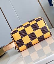 LV Locker Dopp Kit Yellow N40567 23x13x12cm - 1