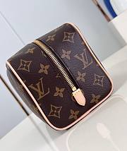 LV Locker Dopp Kit Monogram Canvas M83112 23x13x12cm - 2