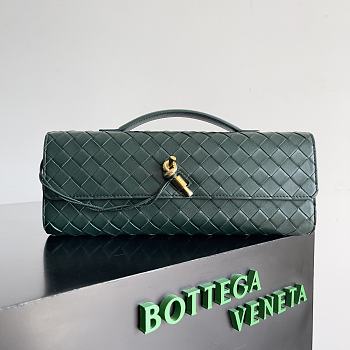 BV Long Clutch Andiamo With Handle Emerald Green 31x13x3cm Code: Tipstar60