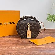 LV Around Me PM Monogram M47117 22.5x21x7cm - 1