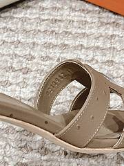 Hermes Oasis Sandal Ostrich Étoupe 4.5cm - 6