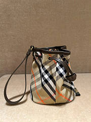 Burberry Check Drawstring Pouch Sand 16x10.5x18cm - 2