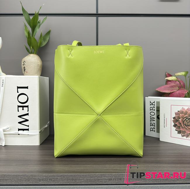 Loewe Medium Puzzle Fold Tote In Shiny Calfskin Meadow Green 25.5x14.5x31.5cm - 1