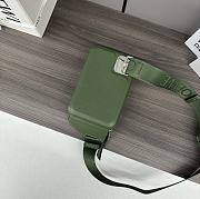 Loewe Molded Sling In Smooth Calfskin Hunter Green 18.5x12.5x6.5cm - 2