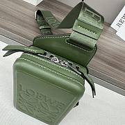 Loewe Molded Sling In Smooth Calfskin Hunter Green 18.5x12.5x6.5cm - 3