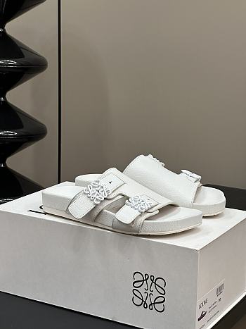 Loewe Ease Slide In Goatskin White