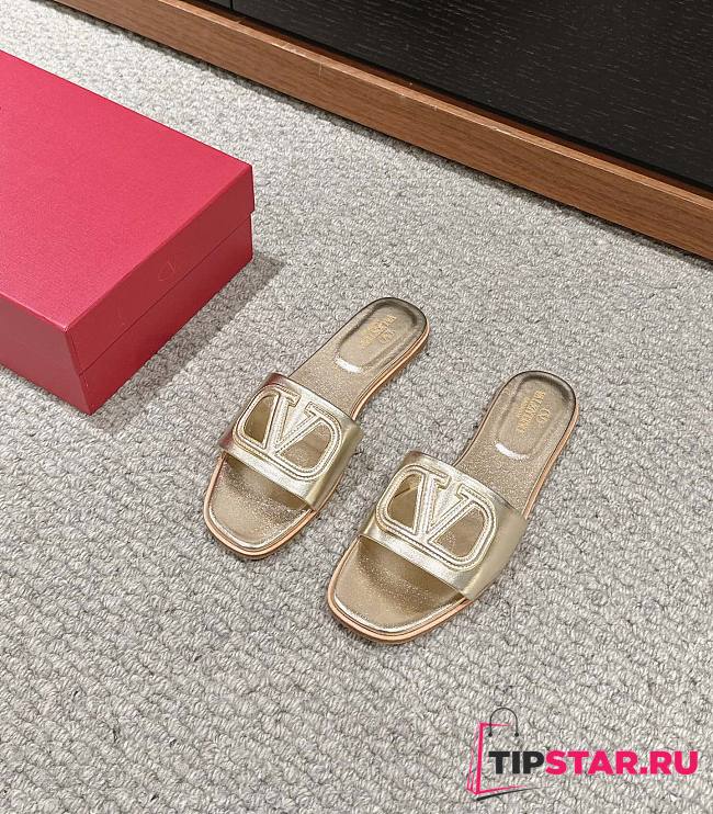 VLTN Vlogo Cut Out Laminated Nappa Leather Slide Sandal Platinum/Antique Brass - 1