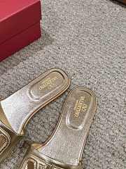 VLTN Vlogo Cut Out Laminated Nappa Leather Slide Sandal Platinum/Antique Brass - 3