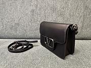 VLTN Garavani Locò Calfskin Shoulder Bag Black 22x16x7cm - 4