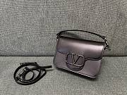 VLTN Garavani Locò Calfskin Shoulder Bag Black 22x16x7cm - 2