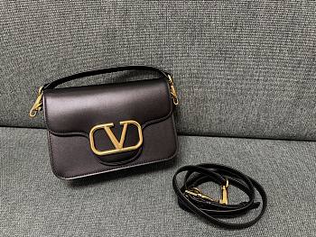 VLTN Garavani Locò Calfskin Shoulder Bag Black Gold 22x16x7cm