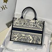 Medium Dior Book Tote White and Navy Blue Toile de Jouy Sauvage Embroidery with Navy Blue Calfskin 36.5x28x16.5cm - 5