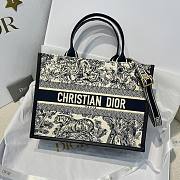 Medium Dior Book Tote White and Navy Blue Toile de Jouy Sauvage Embroidery with Navy Blue Calfskin 36.5x28x16.5cm - 1