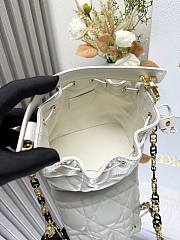 Small Dior Jolie Bucket Bag White Calfskin and Macrocannage Lambskin 17x16x10.5cm - 2