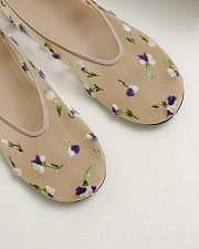 Khaite The Marcy Flat In Beige Mesh With Purple Floral Embroidery - 2