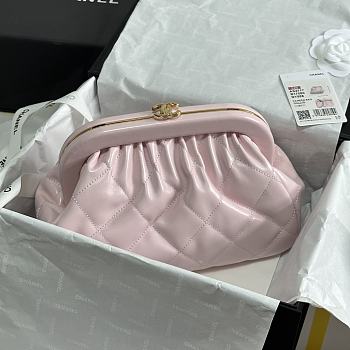 CC Clutch Lambskin Light Pink 16×24×8cm