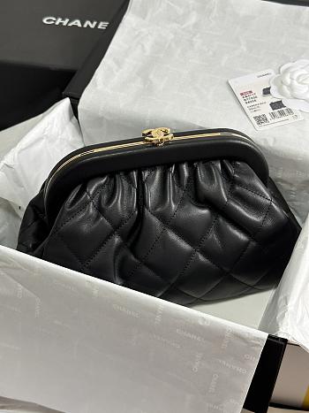 CC Clutch Lambskin Black 16×24×8cm