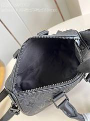 LV Keepall Bandoulière 25 Bag Black 25x15x11cm - 4