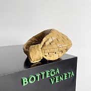 Bottega Veneta MINI JODIE LEATHER HANDBAG Gold 23x28x8cm - 5