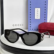 Gucci Squared Sunglasses  - 3