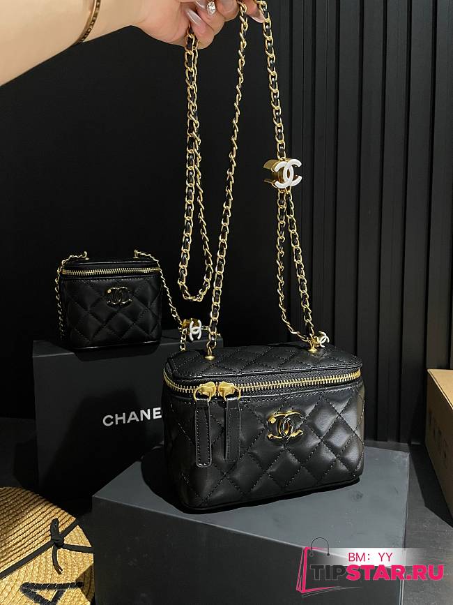 Chanel Mini Vanity Resin Handle Bag Black Lambskin Black 16x10x8cm - 1