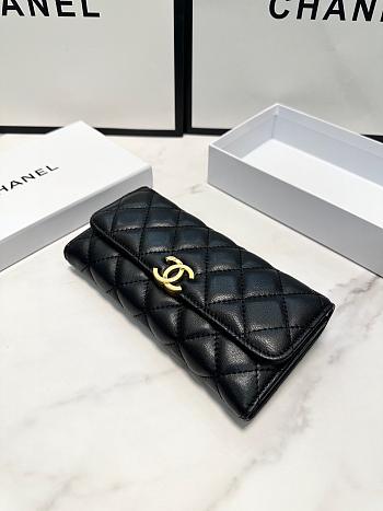 Chanel popular sheepskin bi-fold wallet 19x10cm 