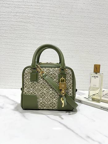 Loewe Green calfskin and jacquard canvas Crossbody Bag 16x18x8.5cm