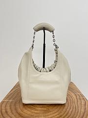 Loewe Squeeze Small Sea Salt White 29x24x10.5cm - 2