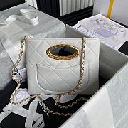 CHANEL 24B White Grey Handbags 24 × 34 × 8 cm - 5