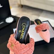 Chanel 24B New Furry Flippers Pink Velvet and Fur - 4