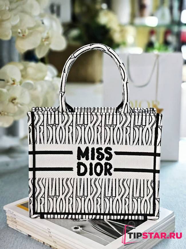 Dior Book Tote Black White 26.5 x 21 x 14 cm - 1