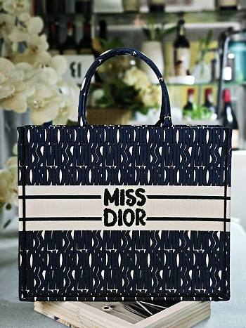 Dior Book Tote Dark Blue 42 x 35 x 18 cm