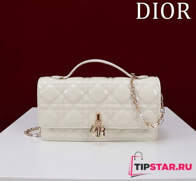 Lady Dior Pearl Clutch Crossbody Bag Patent Leather White 21x11.5x4.5cm - 1