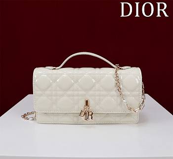 Lady Dior Pearl Clutch Crossbody Bag Patent Leather White 21x11.5x4.5cm