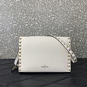 Valentino Garavani Rockstud Small Leather Crossbody Bag White 22.5X15.5X6CM - 5