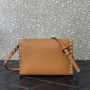 Valentino Garavani Rockstud Small Leather Crossbody Bag Brown 22.5X15.5X6CM - 5