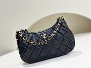 Chanel 24c Heart Hobo Underarm Black Bag 20x18.5x4.5cm - 1