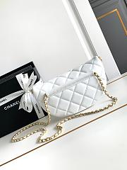 Chanel Pearl Chain Waist Cross-body Waist Bag Snơ White 17x24 X 11cm - 2