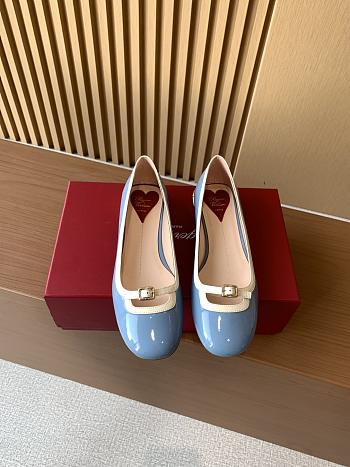 Roger Vivier Cow Patent Leather Blue Shoes