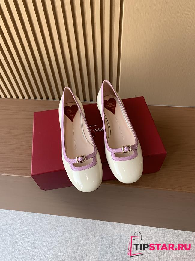 Roger Vivier Cow Patent Leather White Pink Shoes - 1