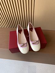 Roger Vivier Cow Patent Leather White Pink Shoes - 1